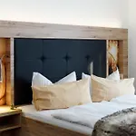 מלון Wellness & Ayurveda Am Eichenberg 4*