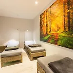 Wellness & Ayurveda Am Eichenberg 호텔