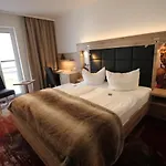 Wellness & Ayurveda Am Eichenberg 호텔 4*