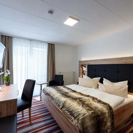 Wellness & Ayurveda Am Eichenberg Hotell 4*